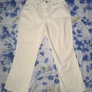 a new day cropped white bootcut jeans, size 12/31